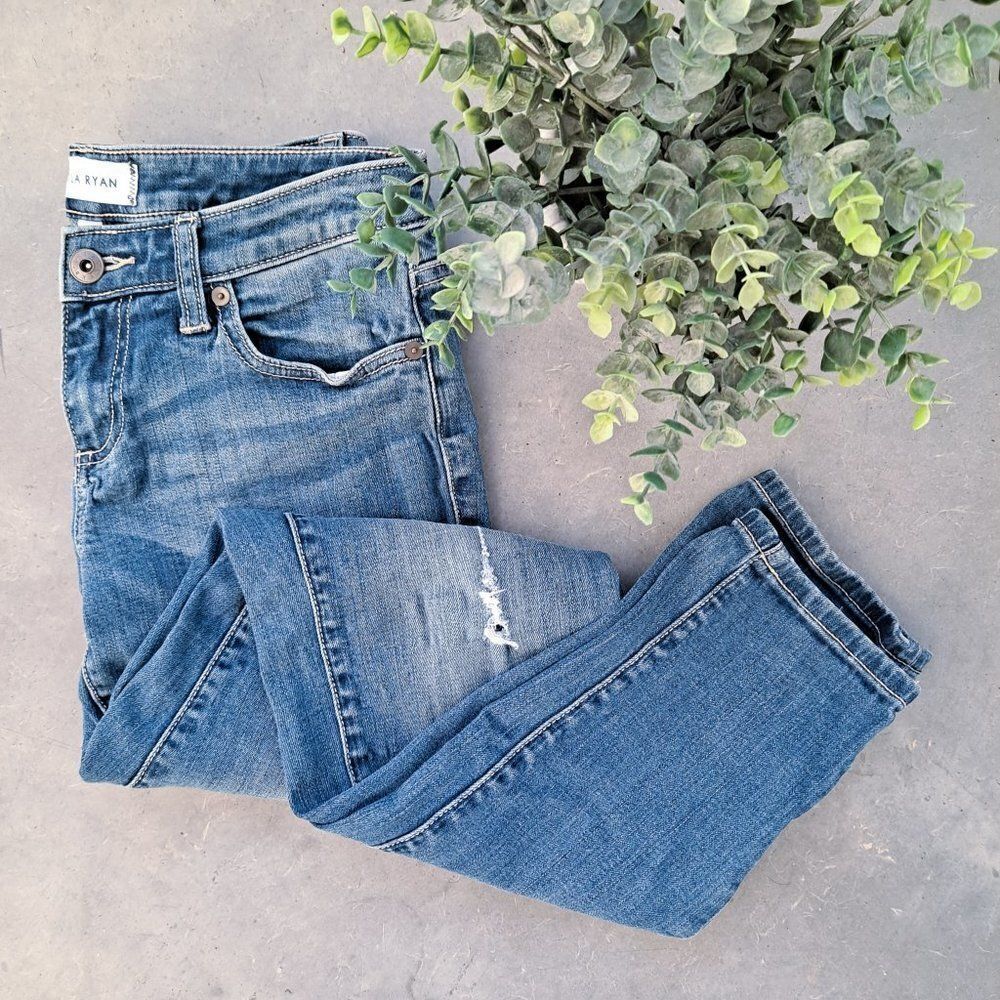 Lila Ryan Fillmore Straight Leg Jeans Mid Rise Distressed 25‎